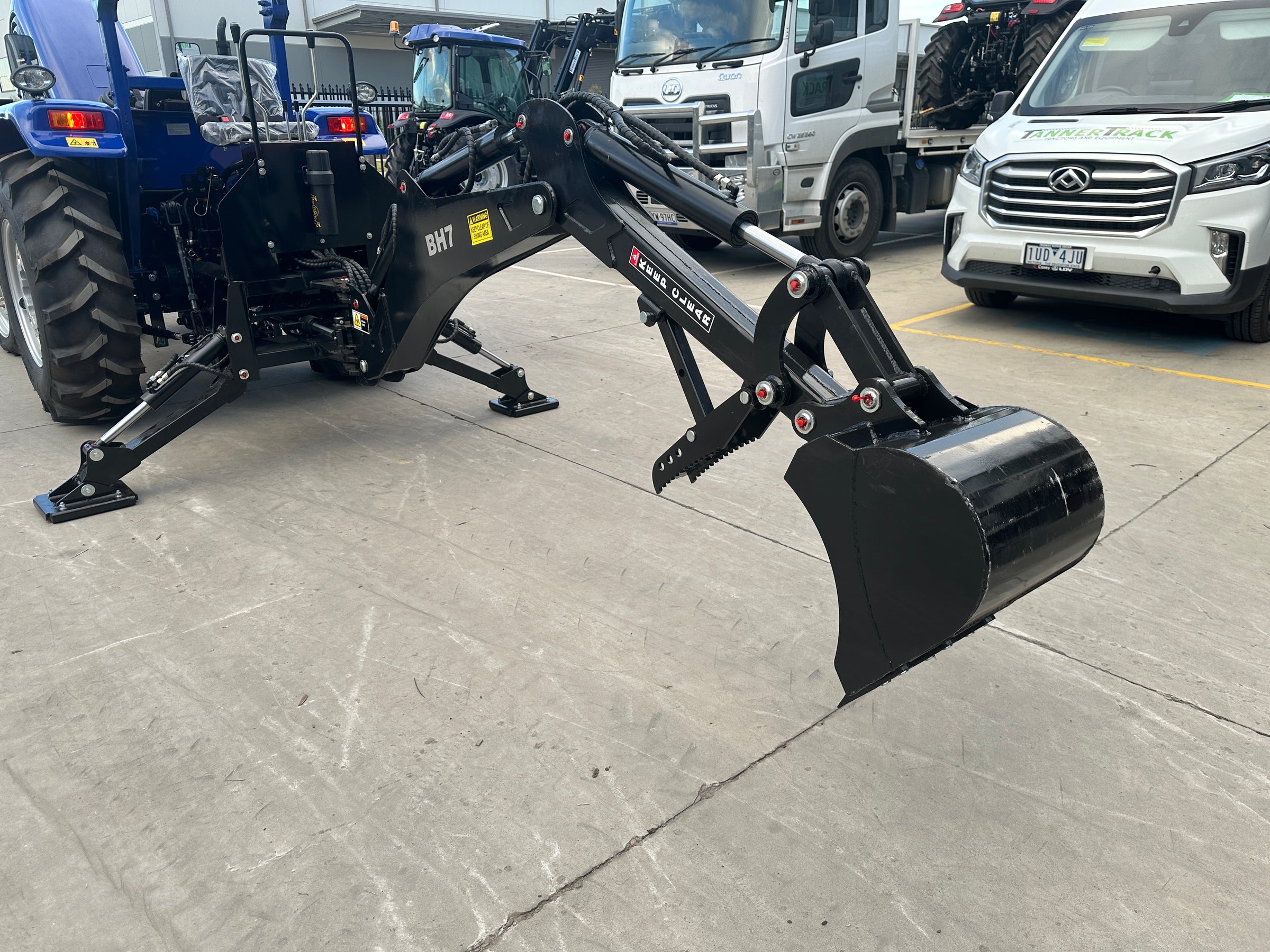 Backhoe BH-6