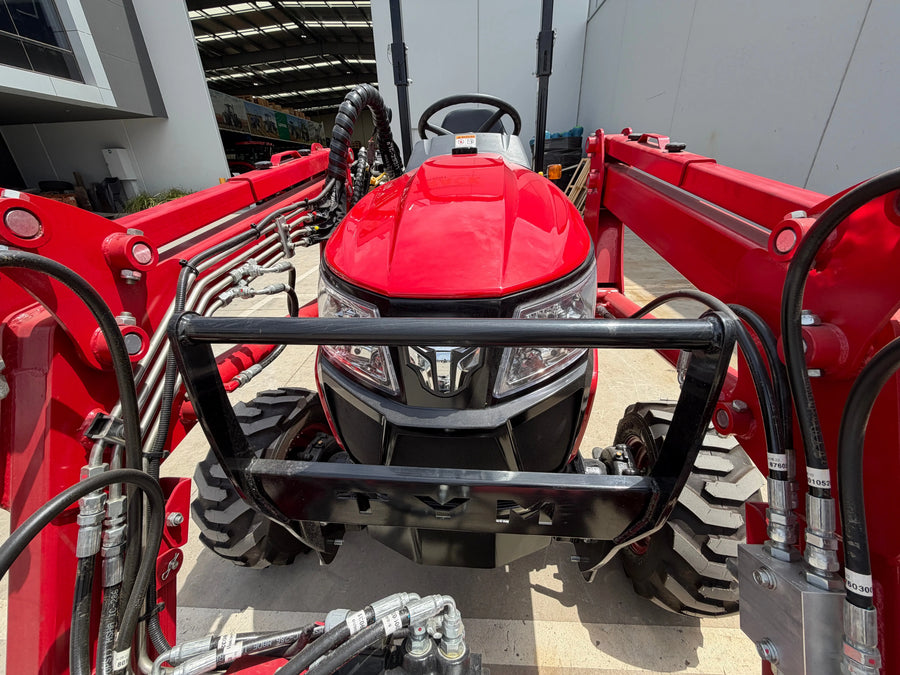TYM TS25, 25hp Tractor with Front End Loader