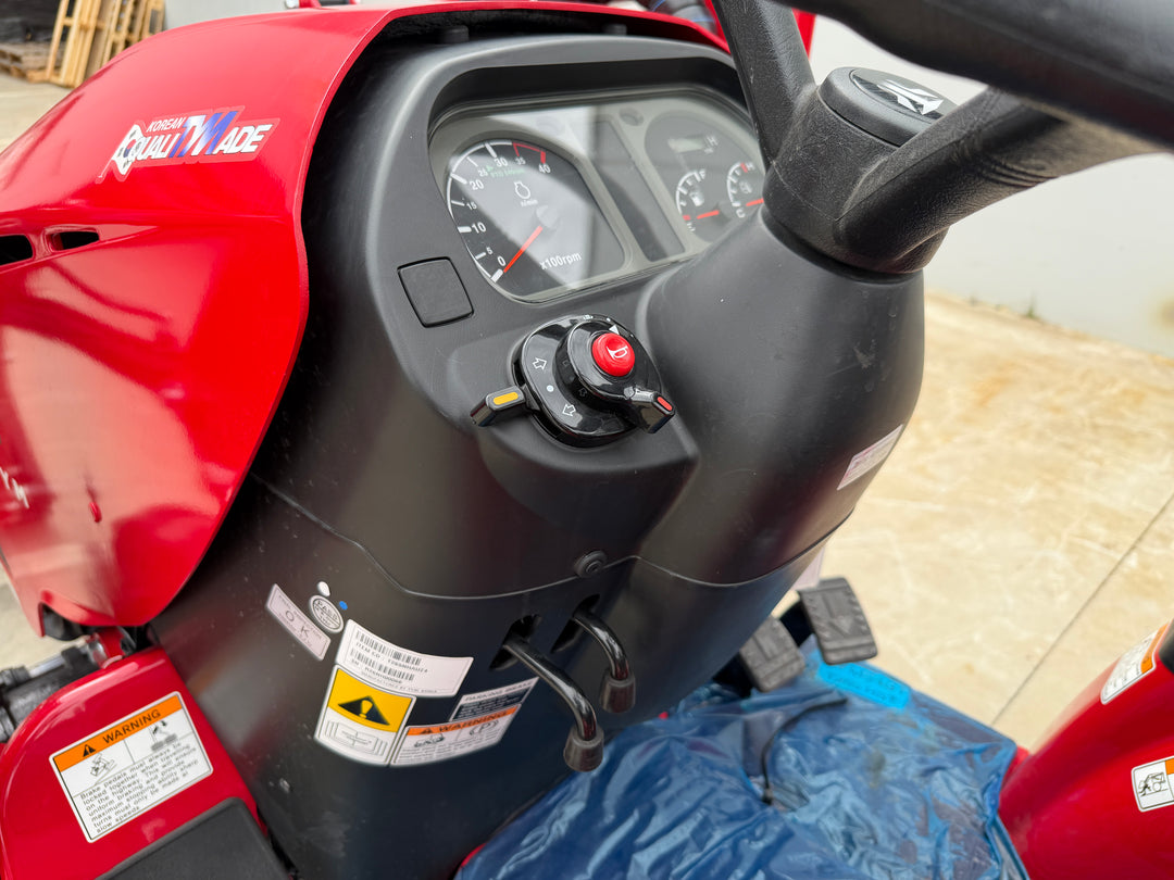 TYM T265, 25hp Tractor with Front end Loader