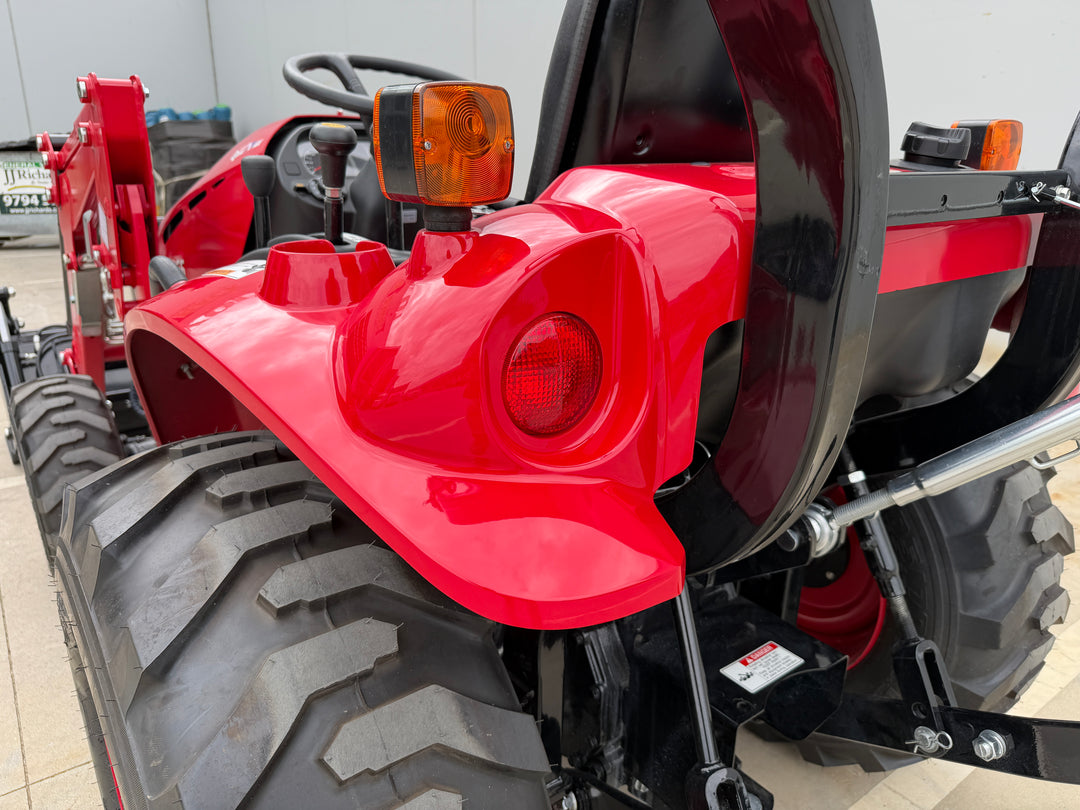 TYM T265, 25hp Tractor with Front end Loader