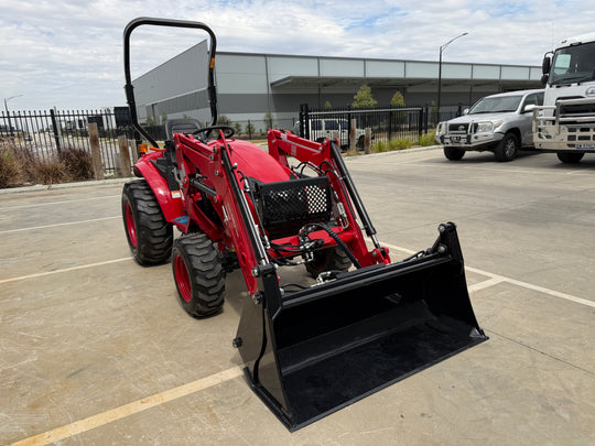 TYM T265, 25hp Tractor with Front end Loader