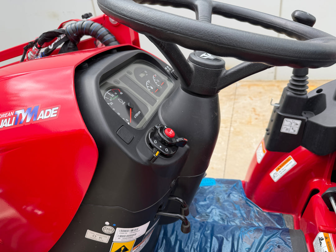 TYM T265, 25hp Tractor with Front end Loader