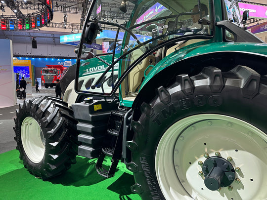 Lovol P7240, 240hp Tractor