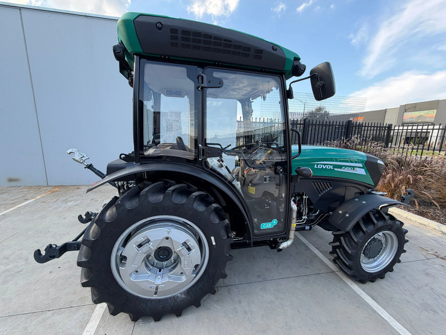 F4110 110hp Synchromech Sealed Cab with Front PTO and Linkage