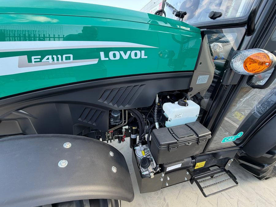 F4110 110hp Synchromech Sealed Cab with Front PTO and Linkage
