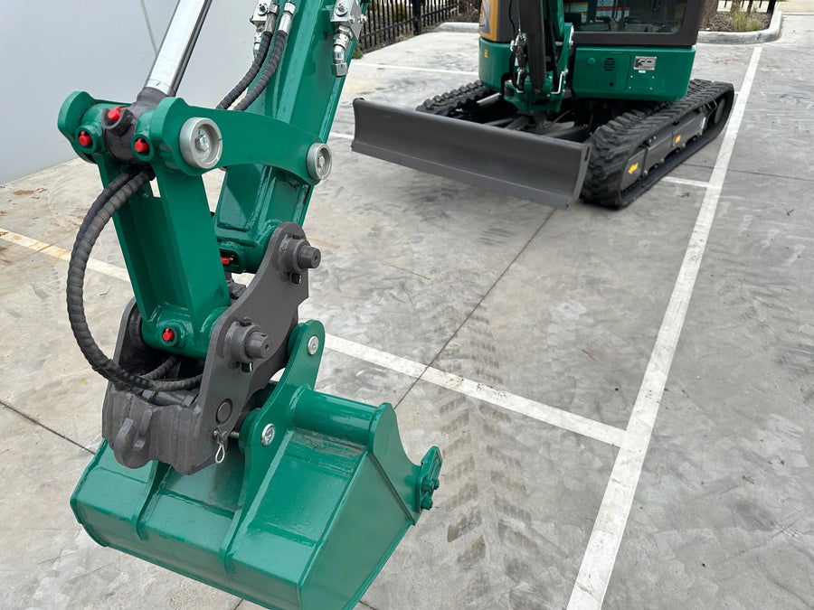 LOVOL FR36F-U 3.8 Tonne Cab Excavator
