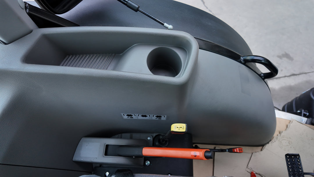 LOVOL M804 TB-3, 75hp Cabin