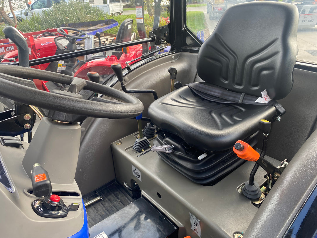 LOVOL M404 TE, 40hp Cabin Tractor with 4in1 Front Loader