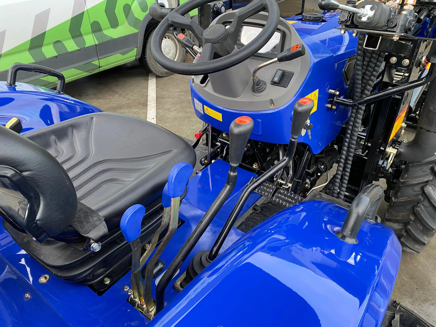 Tractor 4wd Rop LOVOL M404, 35hp Rop's Tractor – Tannertrack Pty Ltd