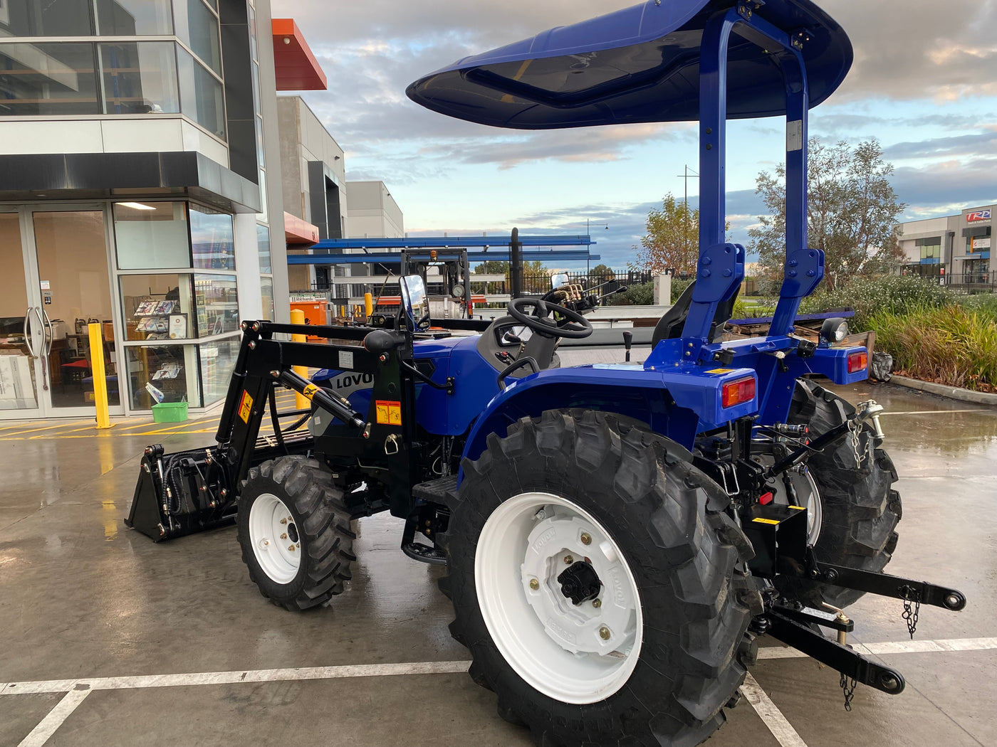 LOVOL M404, 35hp Rop's Tractor