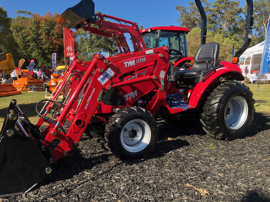 TYM T265, 25hp Tractor with Front end Loader