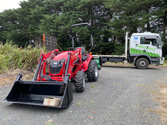 TYM T265, 25hp Tractor with Front end Loader