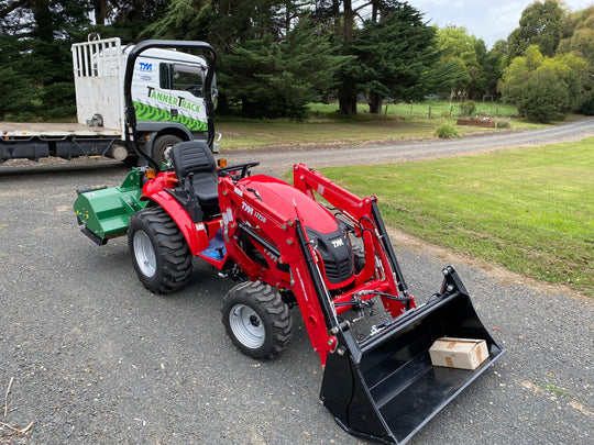 TYM T265, 25hp Tractor with Front end Loader